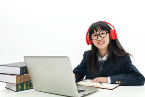线上韦博云中心，打破时空限制