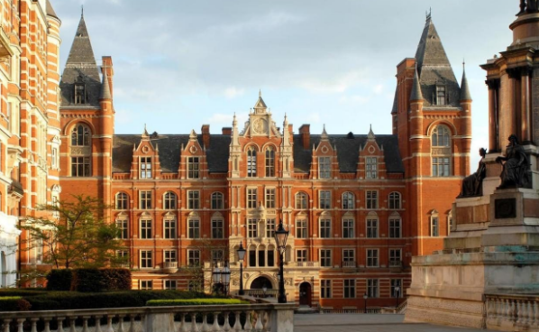涨疯了！G5公布2024年学费标准！牛津猛涨10%，剑桥、IC、UCL、LSE紧随其后！
