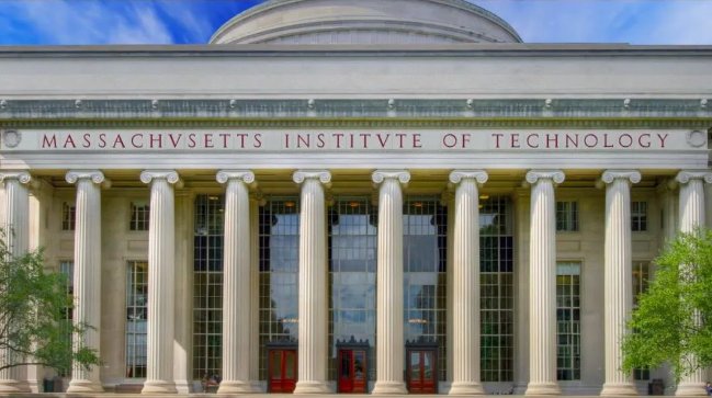 2025留学风向标：美国Top10高成本大学，哪所是你的“梦校”杀手？