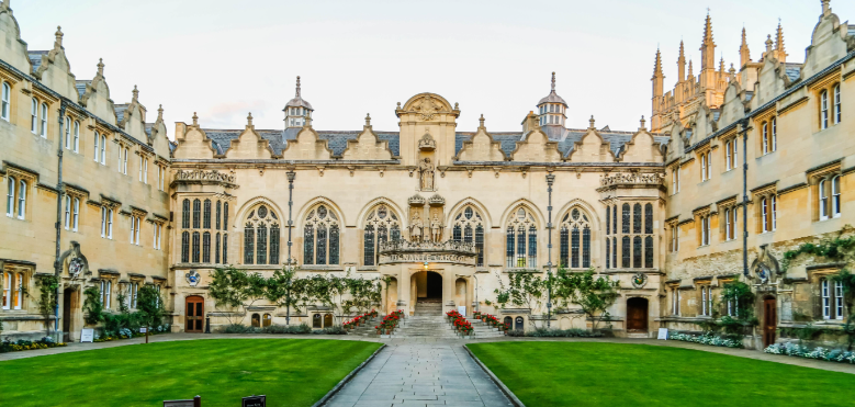 英国名校录取再引争议：材料未审直接拒录