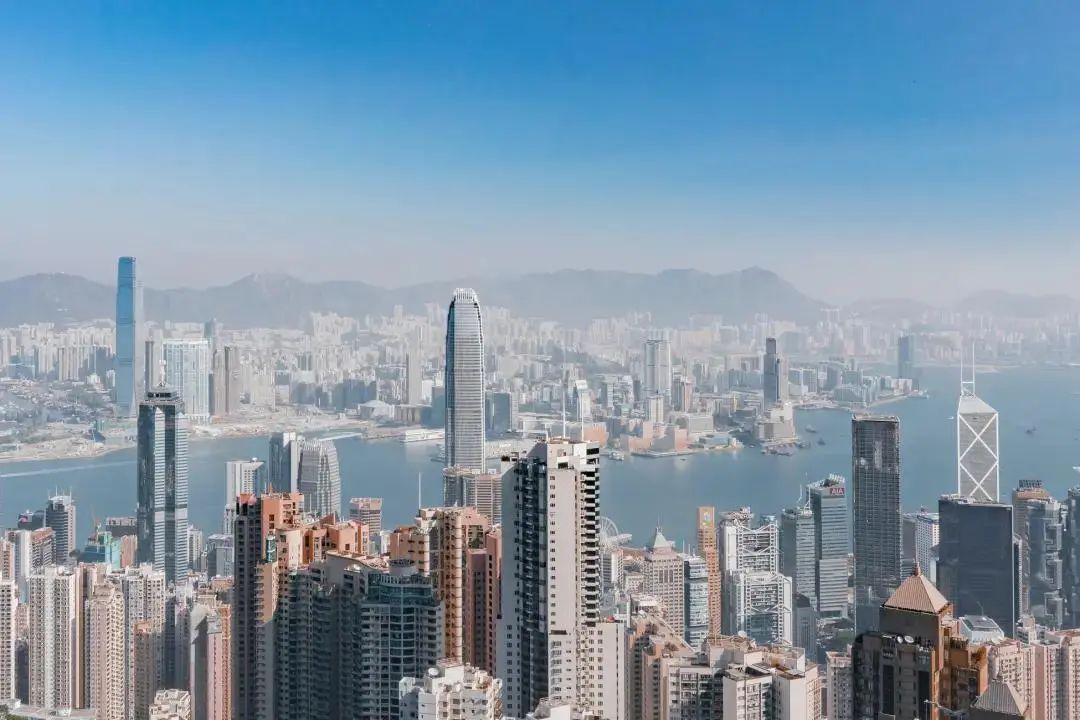 英國or中國香港留學有哪些不同