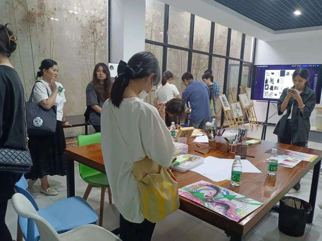 精彩回顾 | 国际艺术创思工坊&mdash;抽象表现主义课堂圆满结束！