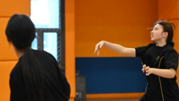 南京英國外籍人員子女學(xué)校初中招生簡章