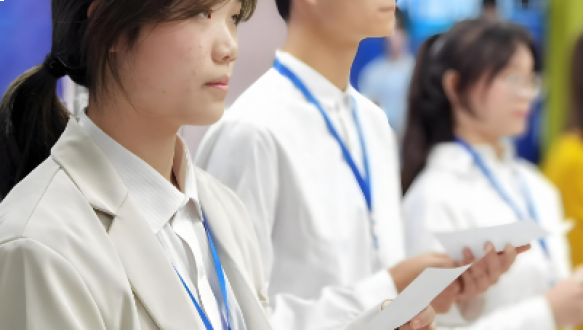 北京市世纪学校表演播音主持精英班